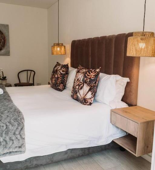 Апартаменты 1 Спальня с Террасой, The Salene Hotel & Cottages