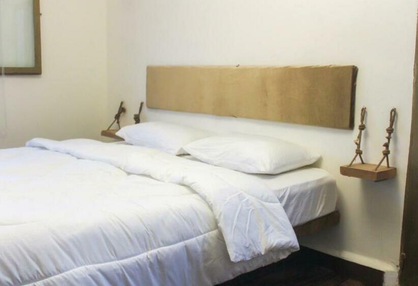 اتاق استاندارد با چشمانداز کوهستان, Petra Nefnaf Hostel