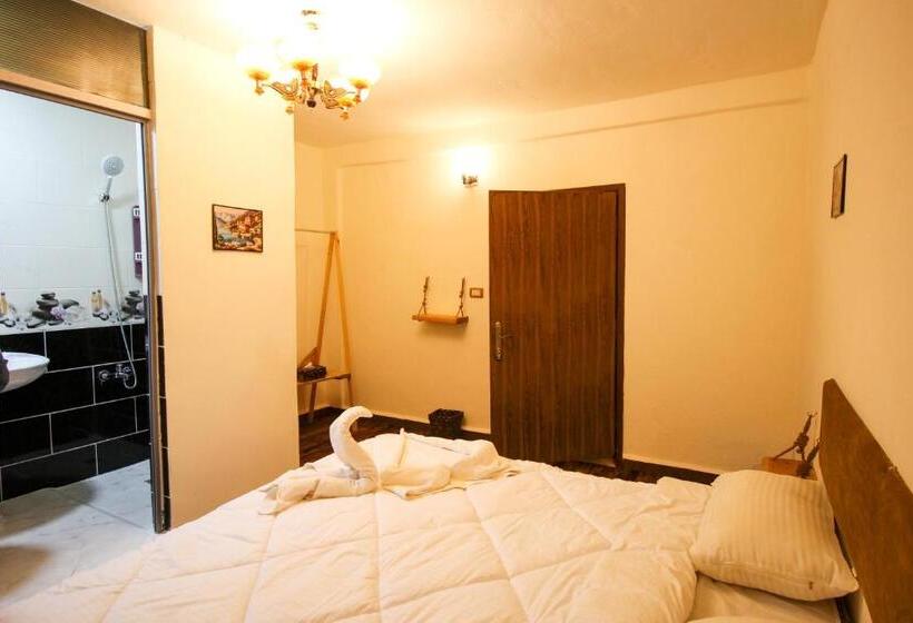 اتاق استاندارد با چشمانداز کوهستان, Petra Nefnaf Hostel