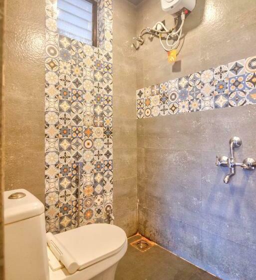 جناح عائلي, Goa Down D Vilage Prime