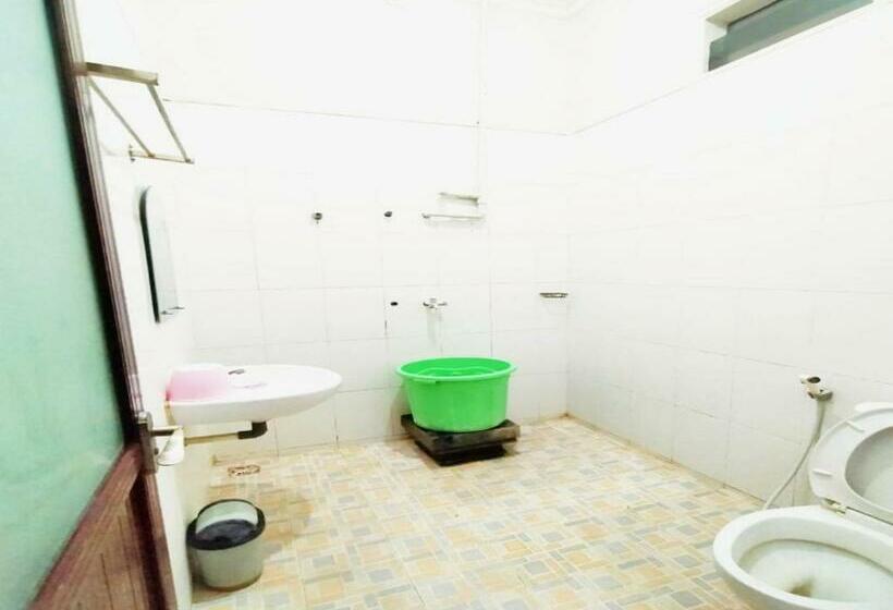 חדר סטנדרט, Reddoorz At Hotel Nuansa Ngawi