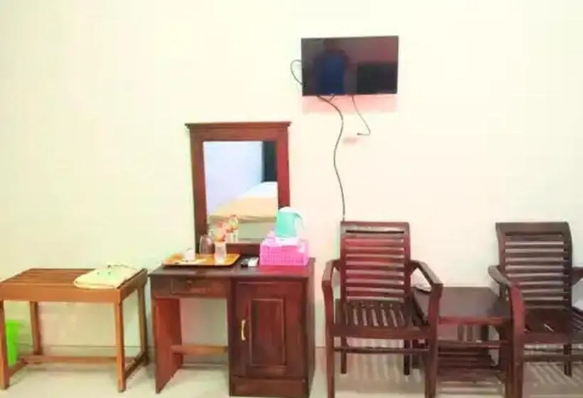 スーペリアールーム, Reddoorz At Hotel Nuansa Ngawi
