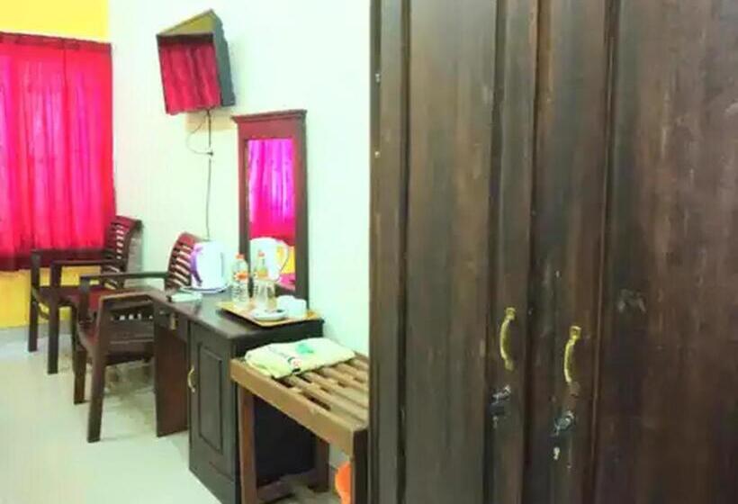 חדר סופריור, Reddoorz At Hotel Nuansa Ngawi