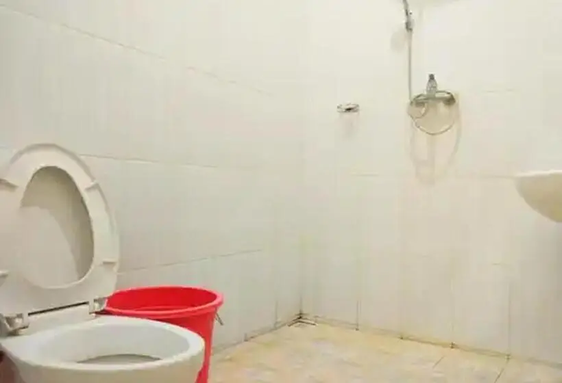 スーペリアールーム, Reddoorz At Hotel Nuansa Ngawi