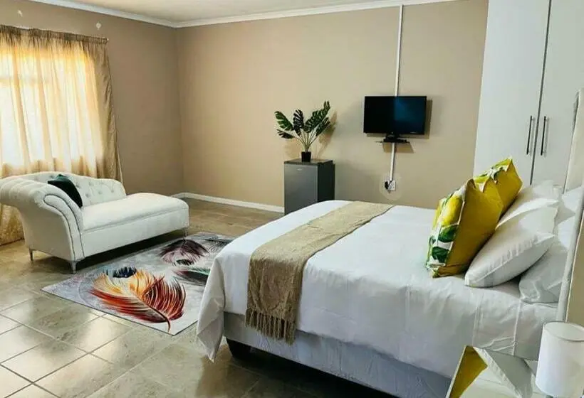 エクゼクティブルーム, Aaron S Nest Bed And Breakfast