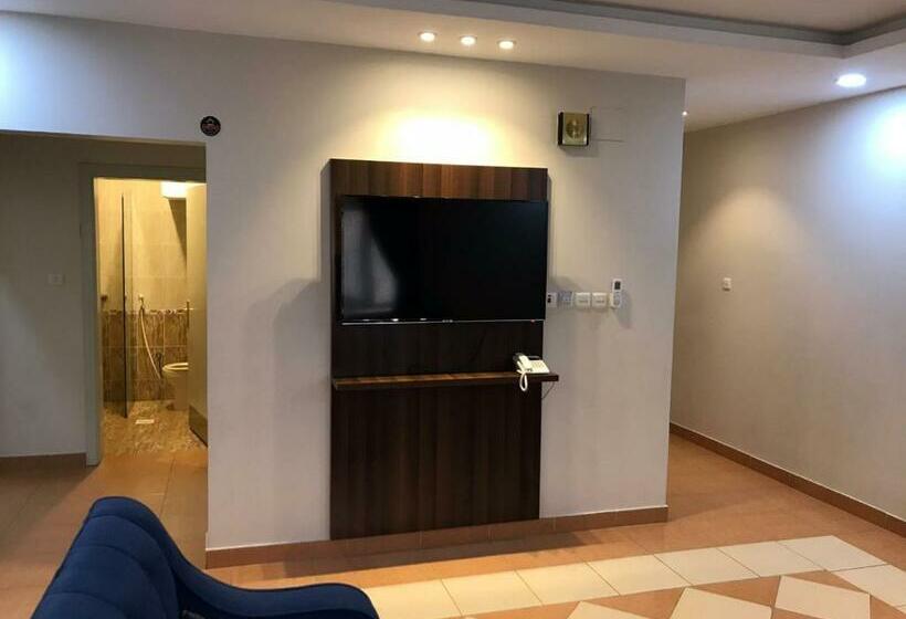 Апартаменты 2 Спальни, Quel Serviced Units