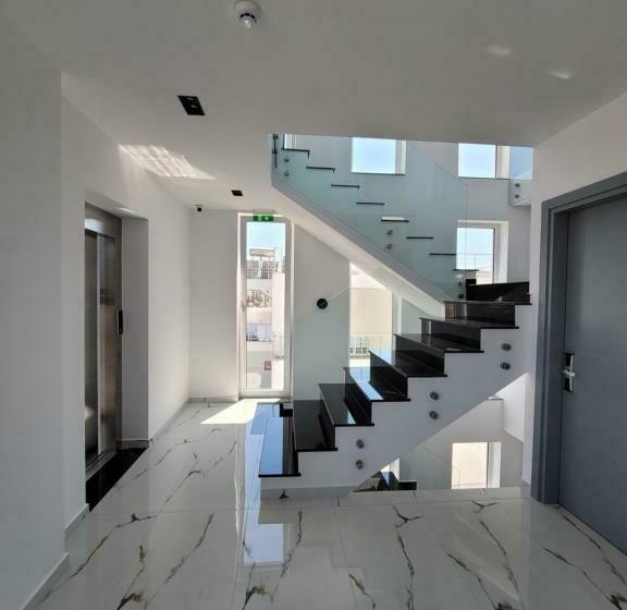 デラックスルーム, Admiro