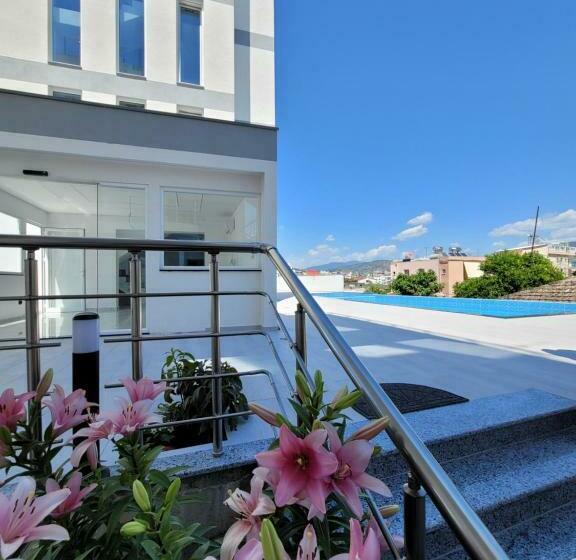 デラックスルーム, Admiro