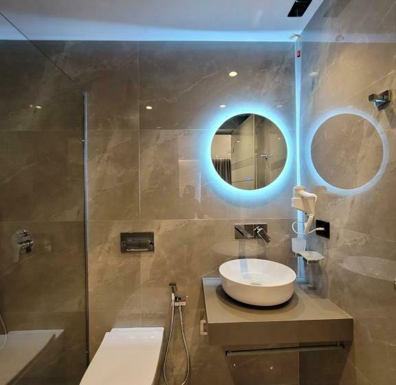 デラックスルーム, Admiro