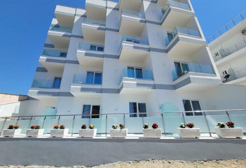 デラックスルーム, Admiro