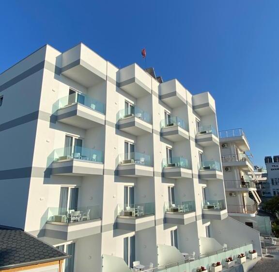 デラックスルーム, Admiro