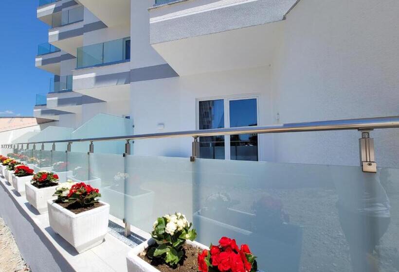 デラックストリプルルーム, Admiro