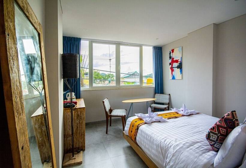 标准间, Harbour Komodo