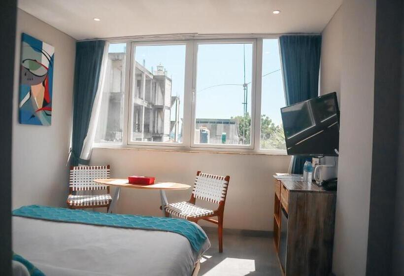 标准间, Harbour Komodo