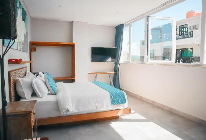 标准工作室, Harbour Komodo