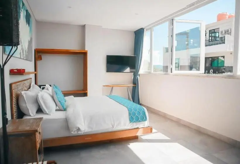 Standard-studio, Harbour Komodo
