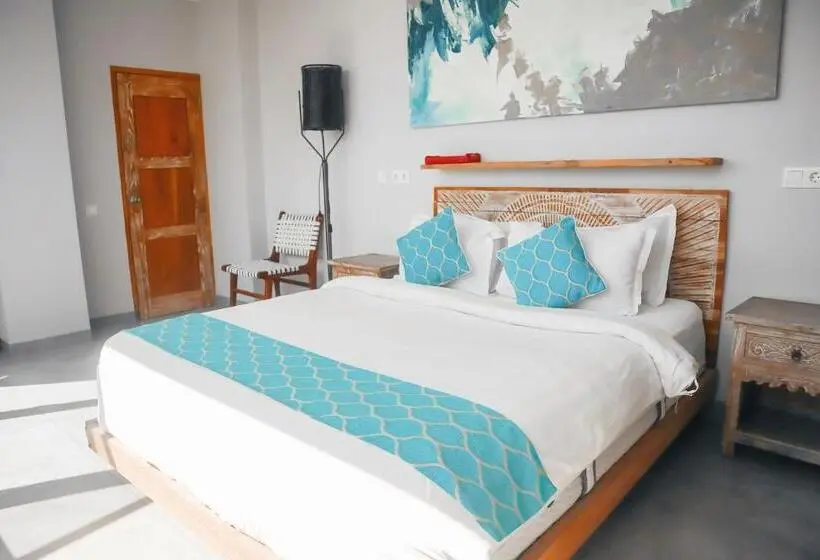 Standard-studio, Harbour Komodo