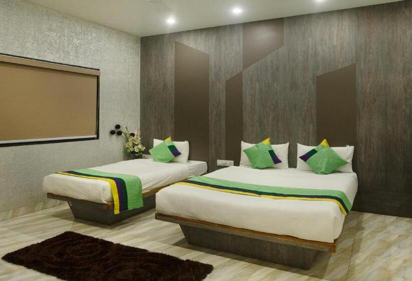 Номер Deluxe, Treebo Urban, 1 Km From Railway Station