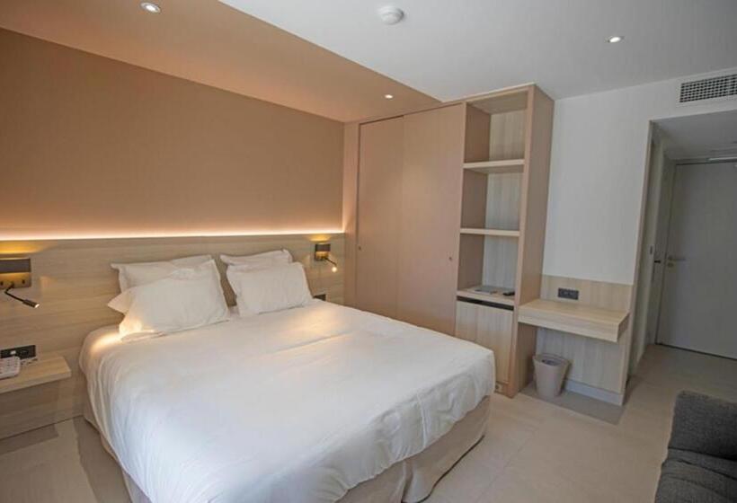 غرفة قياسية سرير كينج, Hôtel De La Plage   Hdlp