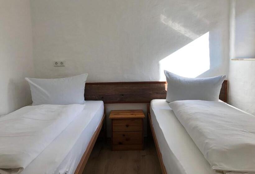 Апартаменты 2 Спальни, Gasthof Zum Schiff