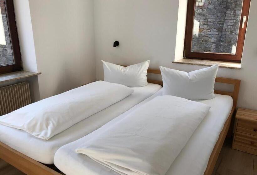 Апартаменты 2 Спальни, Gasthof Zum Schiff