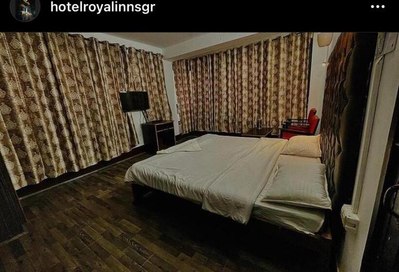 デラックスルーム, Royal Inn And Restaurant