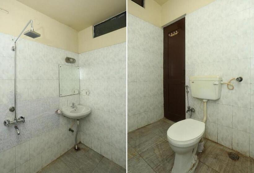 スタンダードルーム, Super Collection O Mathura Near Railway Station Formerly Gaurav Boarding House