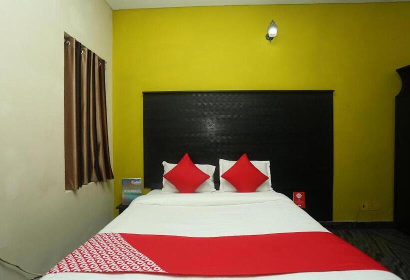 スタンダードルーム, Super Collection O Mathura Near Railway Station Formerly Gaurav Boarding House