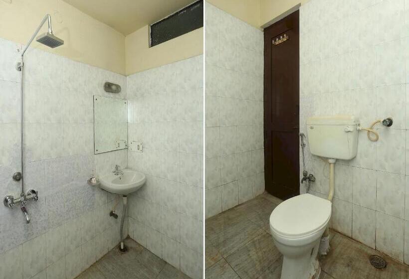 デラックスルーム, Super Collection O Mathura Near Railway Station Formerly Gaurav Boarding House