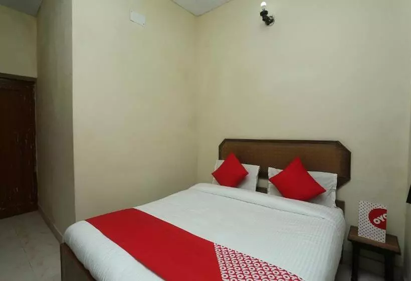 デラックスルーム, Super Collection O Mathura Near Railway Station Formerly Gaurav Boarding House