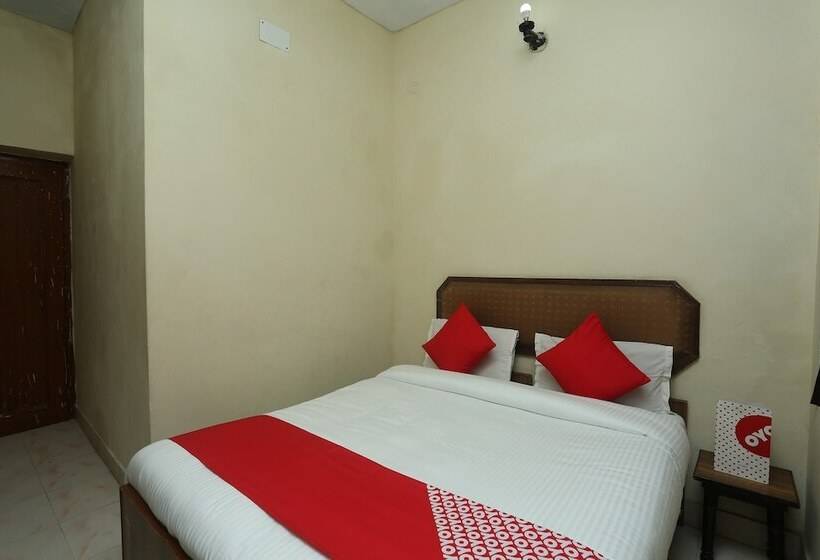 デラックスルーム, Super Collection O Mathura Near Railway Station Formerly Gaurav Boarding House