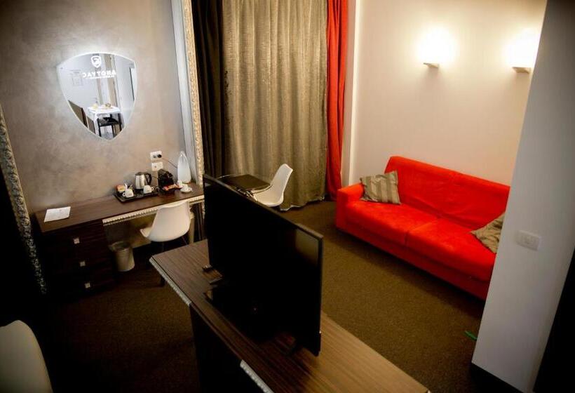 סוויטה, Daytona Business