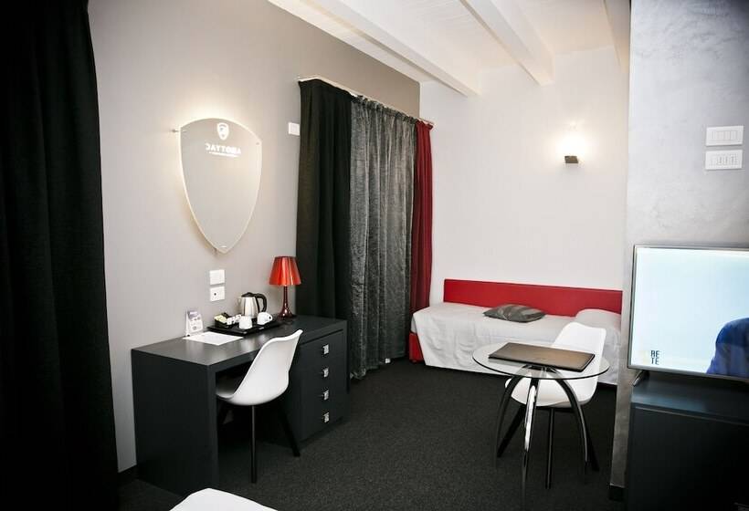 סוויטת ג'וניור, Daytona Business