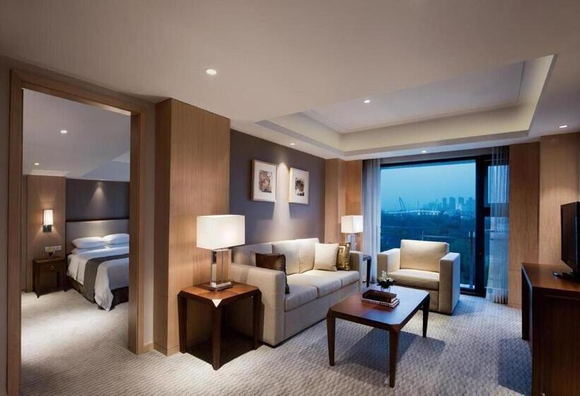 سوییت سوپریور, Jinling Riverside