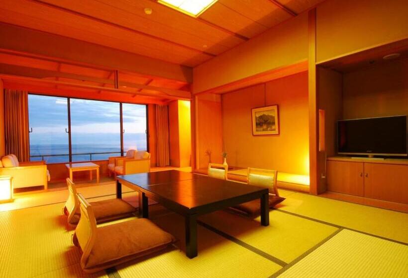 패밀리 룸, Kinparo