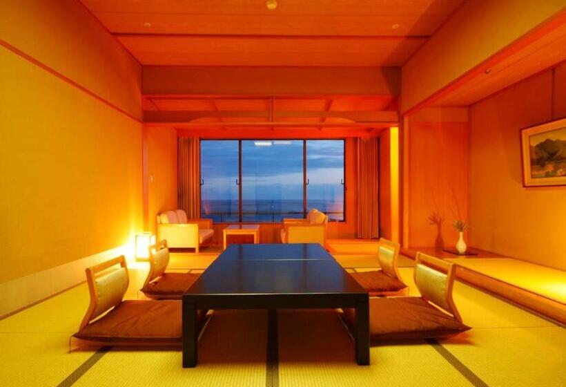 패밀리 룸, Kinparo