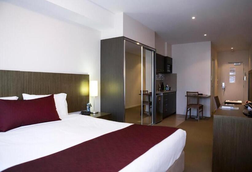 آپارتمان مدیریتی 2 خوابه, Quest Shepparton