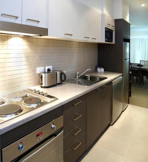 آپارتمان مدیریتی 2 خوابه, Quest Shepparton