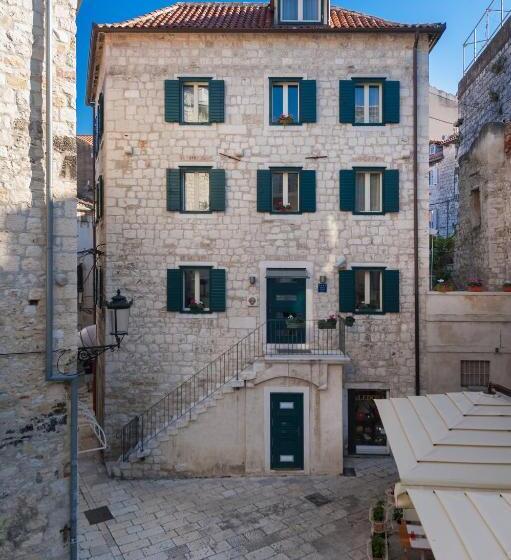 וילת סופריור, חדר שינה 1, Vestibul Palace & Villa   Small Luxury Hotels Of The World