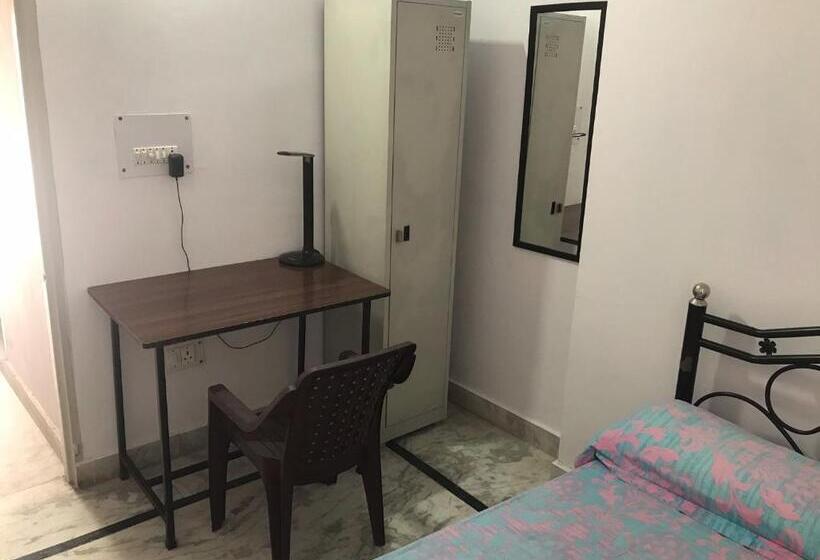 חדר אקונומי יחיד, 9backpackers