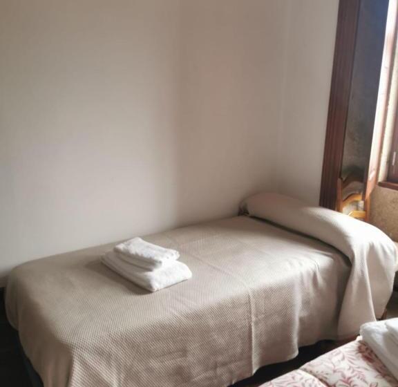 Номер Стандарт Трехместный, Albergue E Al O Brasão Valença