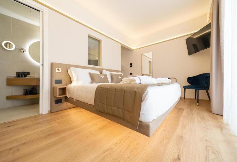 غرفة سوبيريور سرير كينج, Relais Forte Benedek Wine & Spa   Adults Only