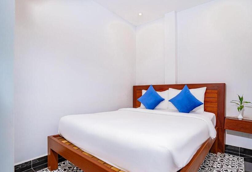 اتاق خانوادگی, Kampot Sweet Boutique