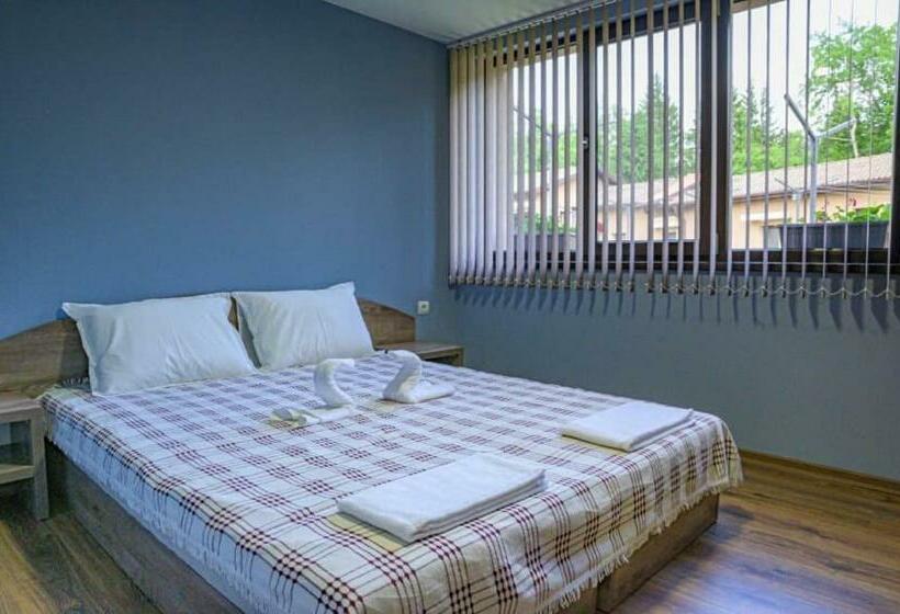 Дом 2 Спальни, хотелски комплекс саня