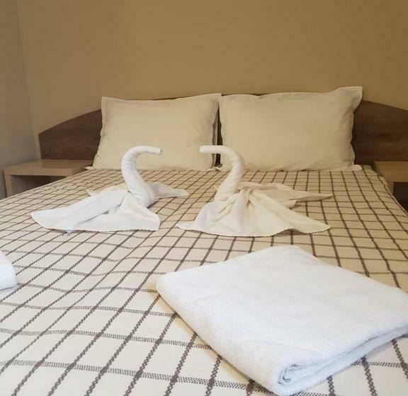 Апартаменты 2 Спальни, хотелски комплекс саня