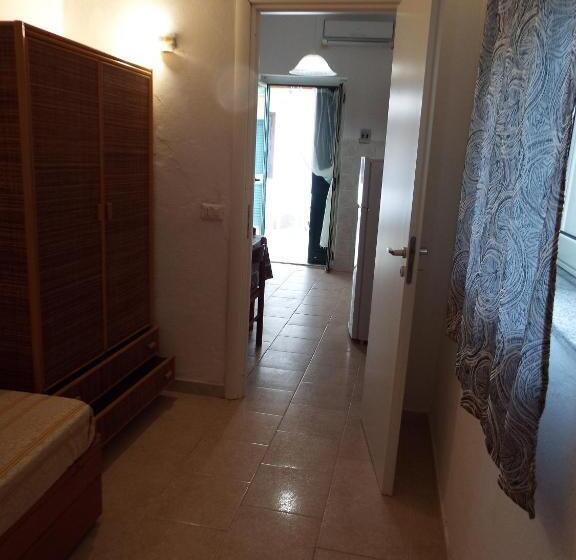 低层单卧公寓, La Grazia