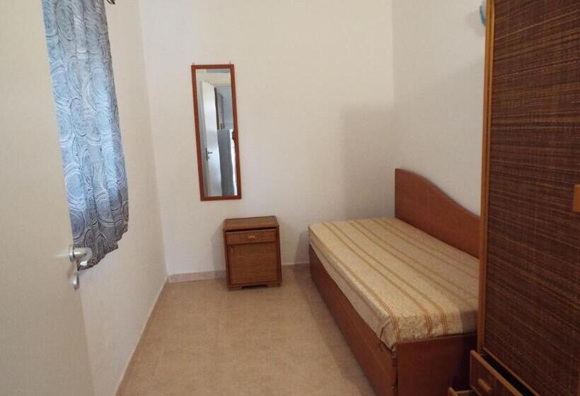 低层单卧公寓, La Grazia