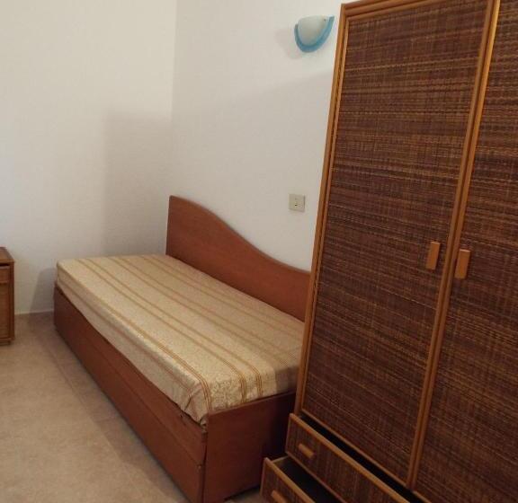 低层单卧公寓, La Grazia