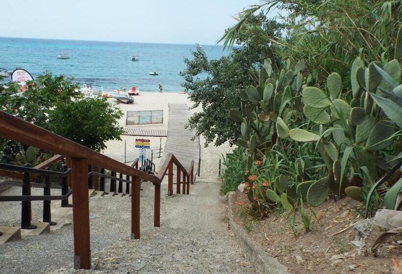 带1个卧室的带海景的公寓, La Grazia