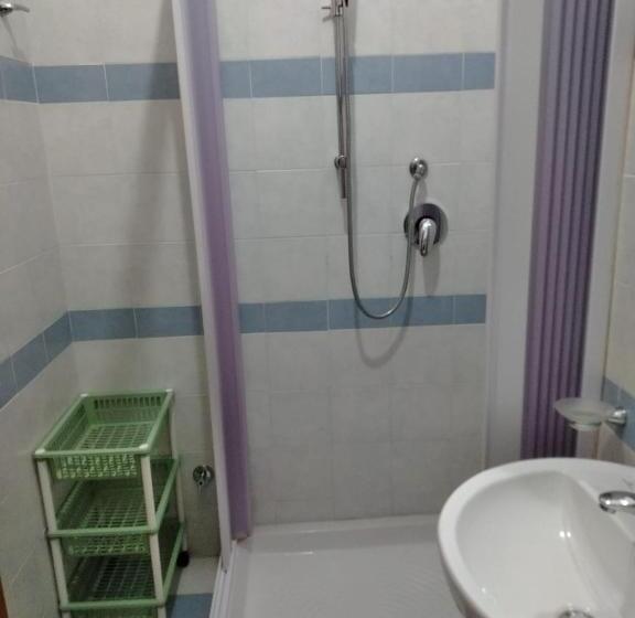 标准工作室, La Grazia